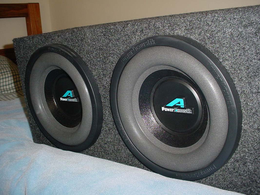 POWER ACOUSTIC SUBWOOFER IN ENCLOSURE